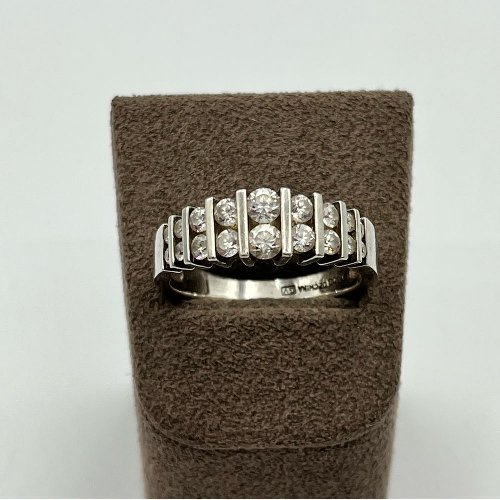 Vintage Sterling Silver Round Bar Set Cubic Zirconia engagement Ring size 11
